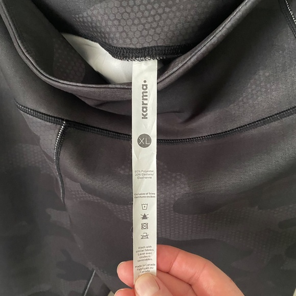 Karma Athletics Leggings (Camo) - Picture 3 of 4